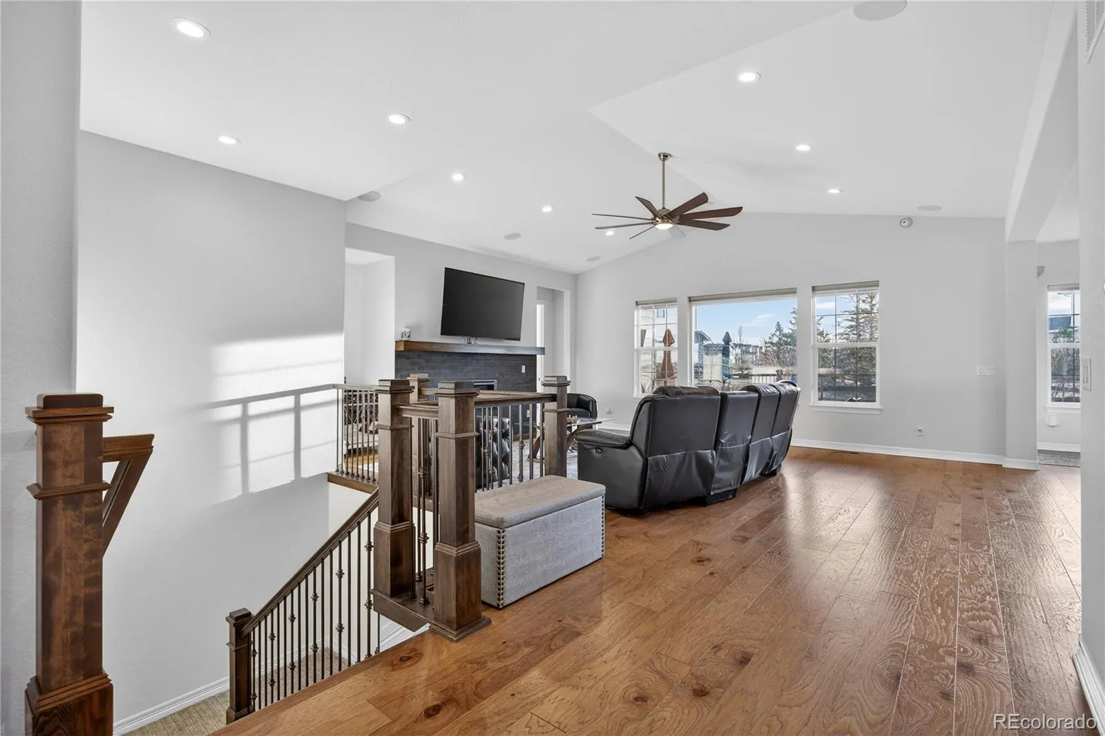 27560 E Lakeview Drive Aurora CO 80016 MLS #REC6241602 04172026171550 1600 27