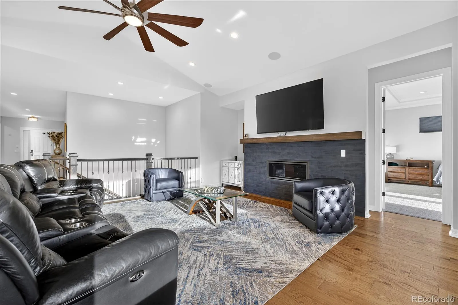27560 E Lakeview Drive Aurora CO 80016 MLS #REC6241602 04172026171550 1600 28