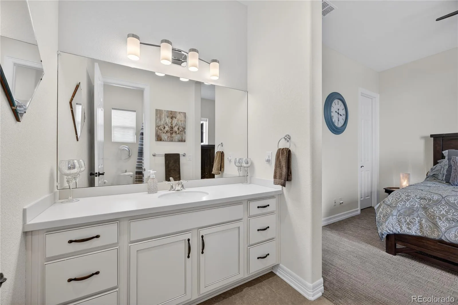 27560 E Lakeview Drive Aurora CO 80016 MLS #REC6241602 06102026163722 1600 18