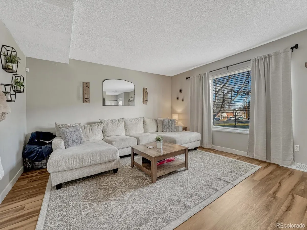 9004 E Mansfield Avenue Denver CO 80237 MLS #REC6242012 04252026165008 1200 17
