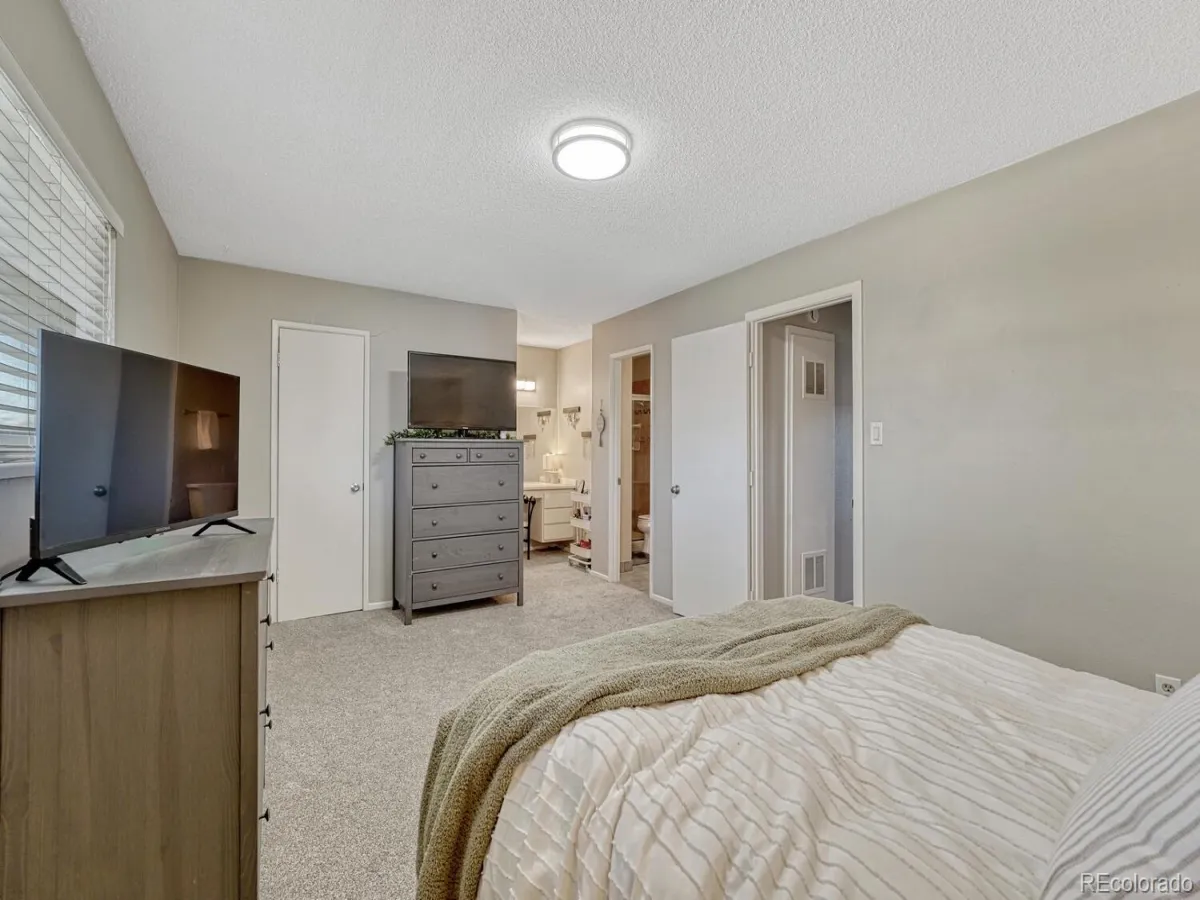 9004 E Mansfield Avenue Denver CO 80237 MLS #REC6242012 04252026165008 1200 18