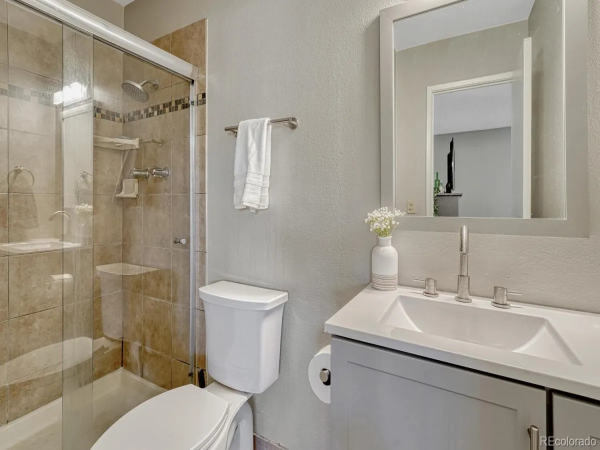 9004 E Mansfield Avenue Denver CO 80237 MLS #REC6242012 04252026165008 1200 23