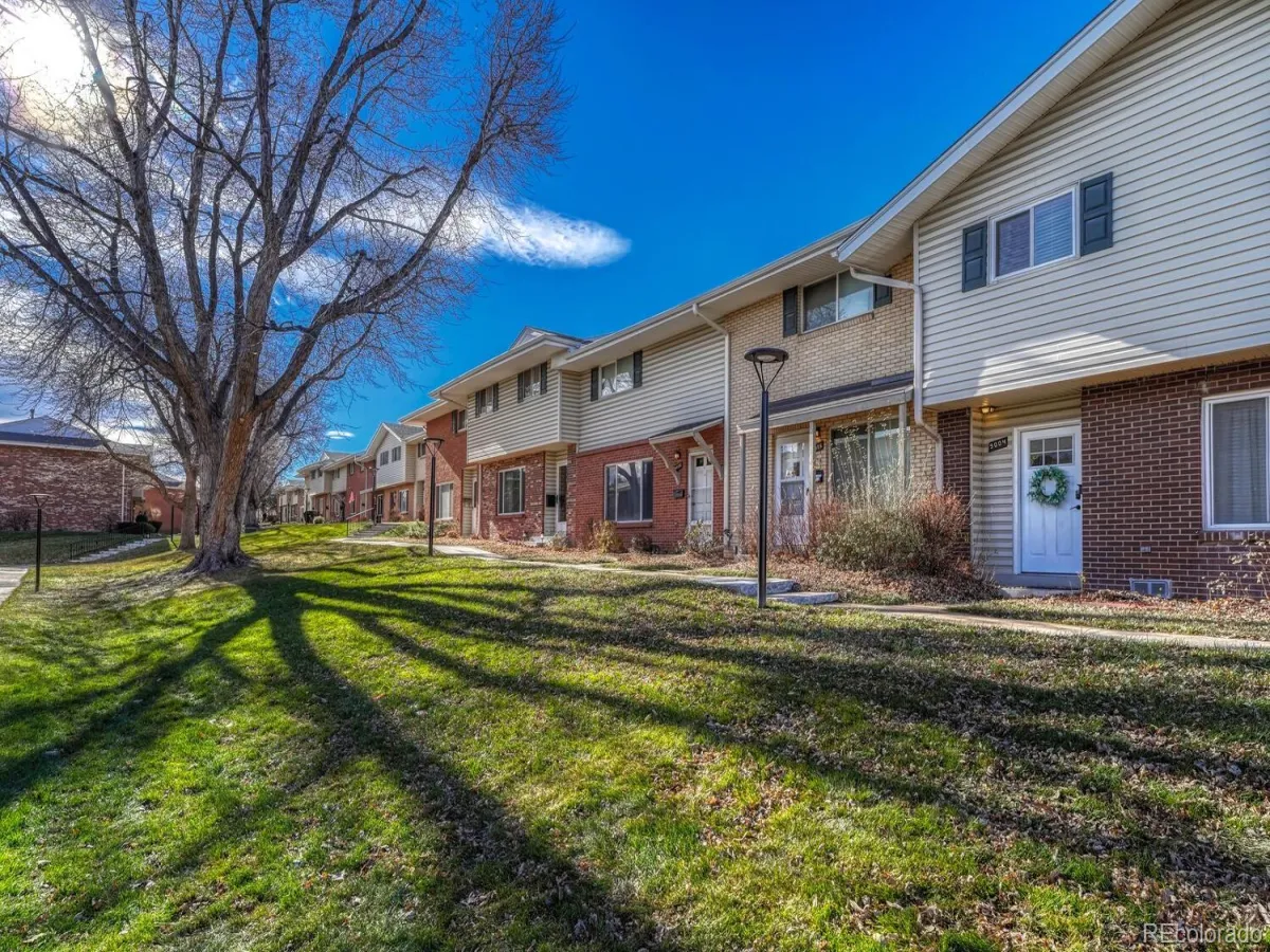9004 E Mansfield Avenue Denver CO 80237 MLS #REC6242012 04252026165008 1200 4