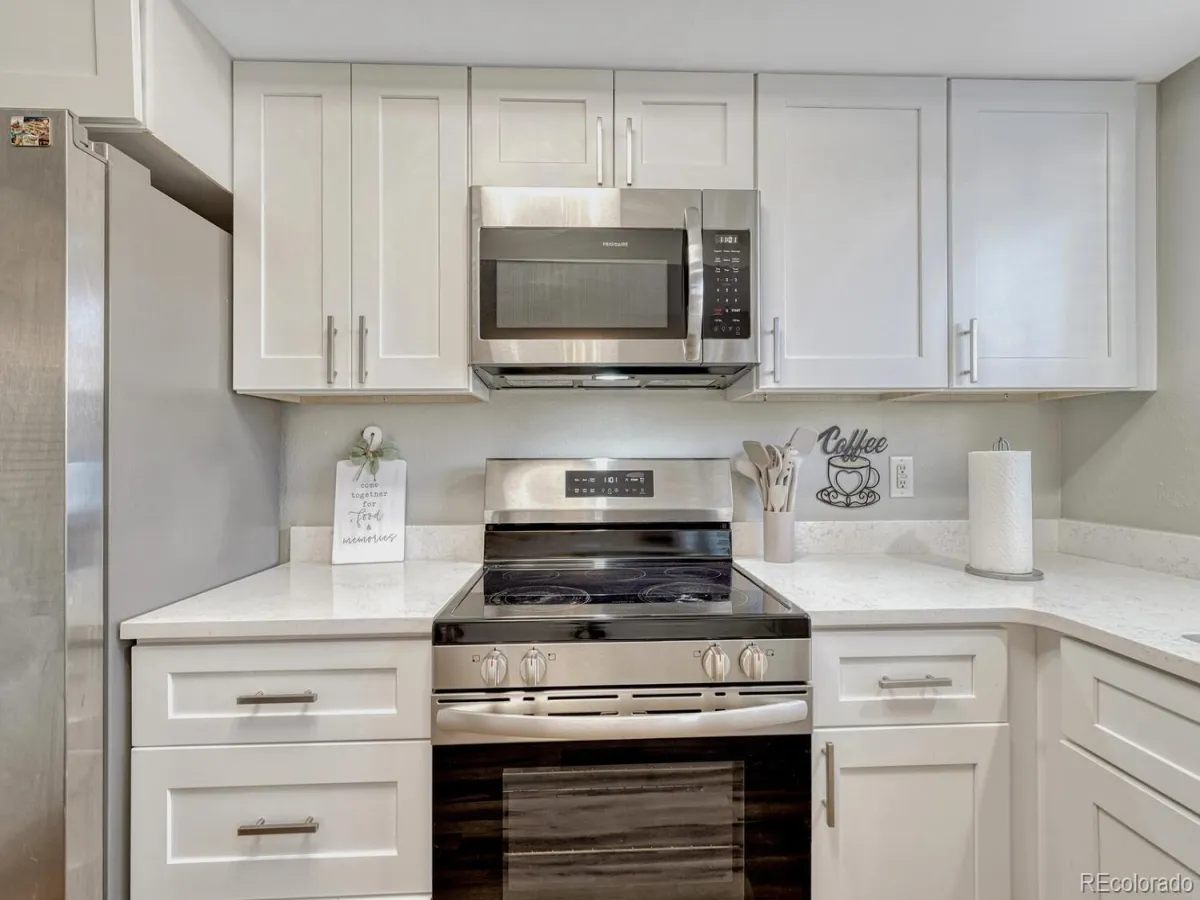 9004 E Mansfield Avenue Denver CO 80237 MLS #REC6242012 04252026165008 1200 8