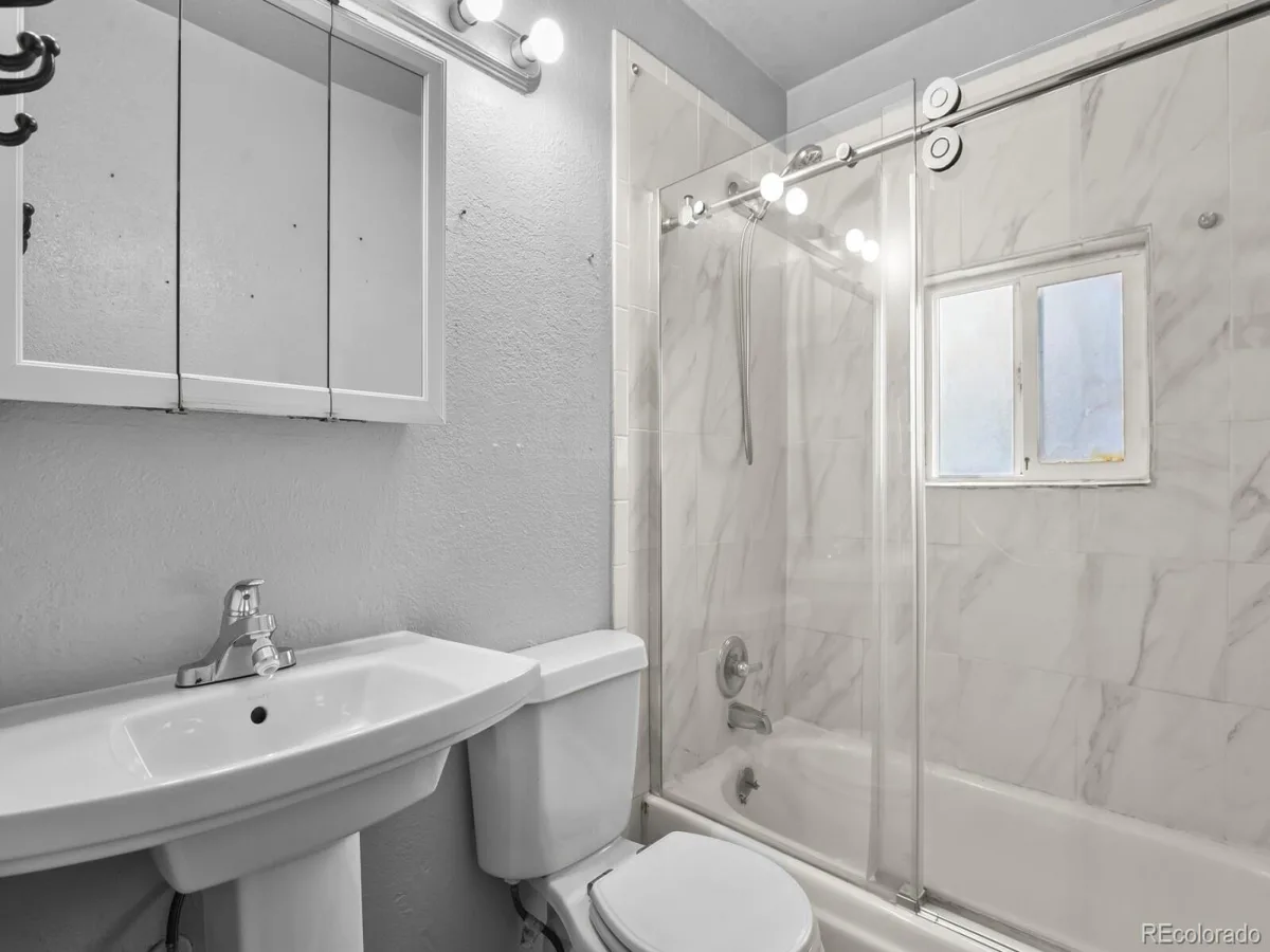 15977 E 17th Place Aurora CO 80011 | MLS #REC6243335 08262026180524 1200 8