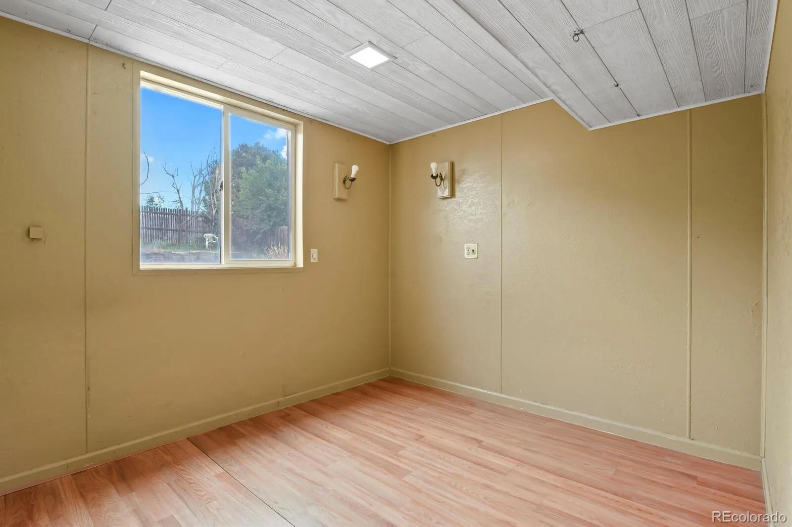 15977 E 17th Place Aurora CO 80011 | MLS #REC6243335 08262026180524 1600 14