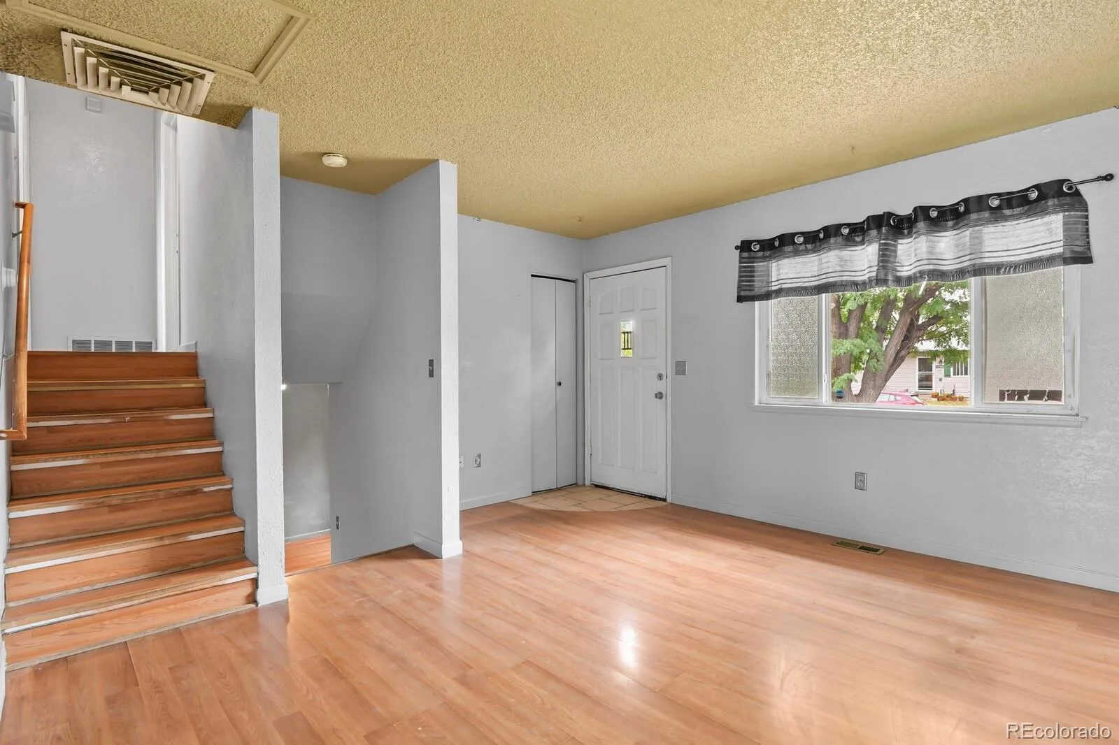 15977 E 17th Place Aurora CO 80011 | MLS #REC6243335 08262026180524 1600 3