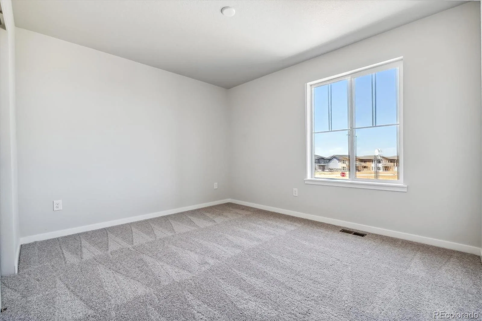 20255 E 58th Place Aurora CO 80019 | MLS #REC6243688 10152026001917 1600 17