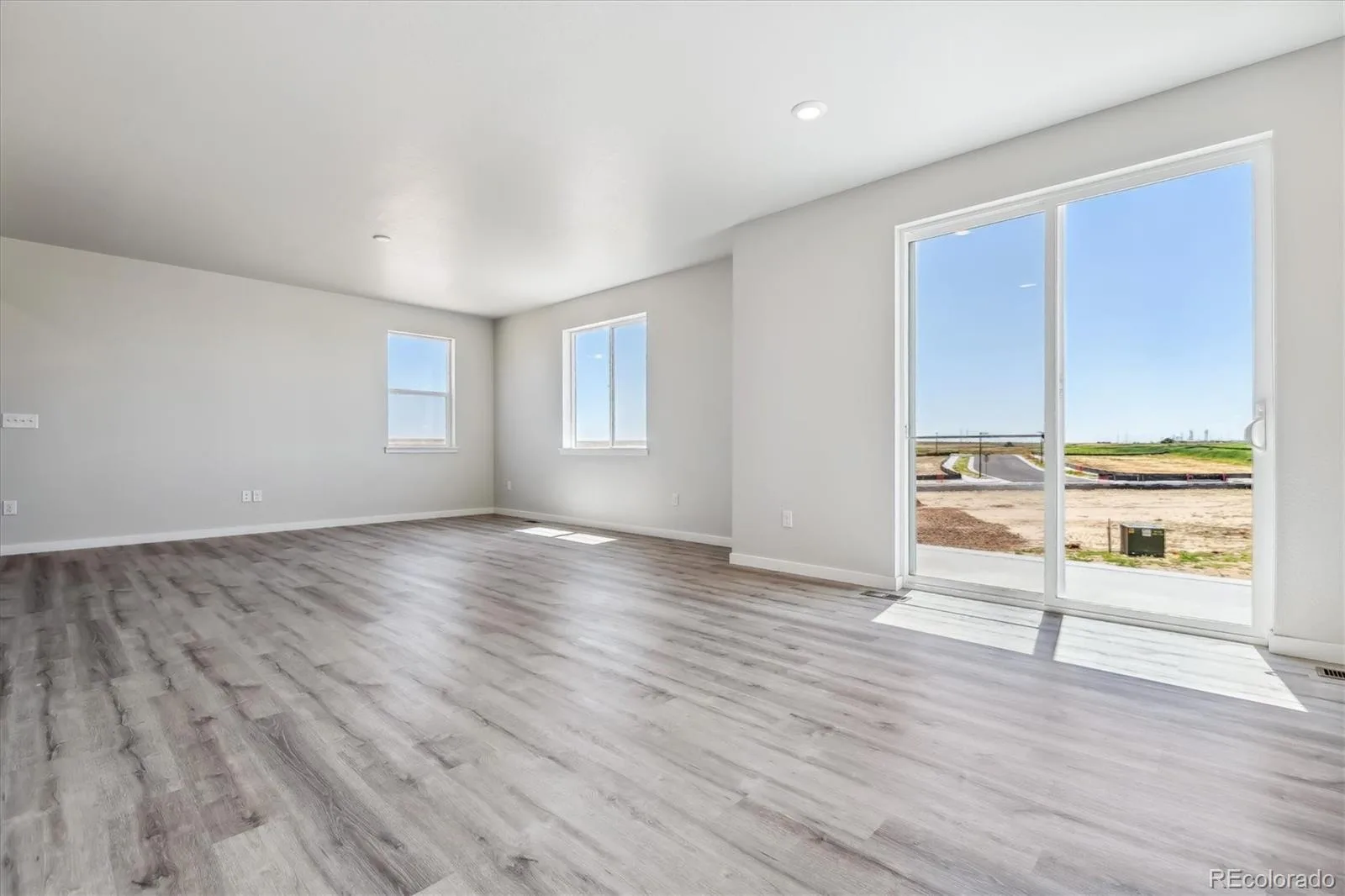 20255 E 58th Place Aurora CO 80019 | MLS #REC6243688 10152026001917 1600 7