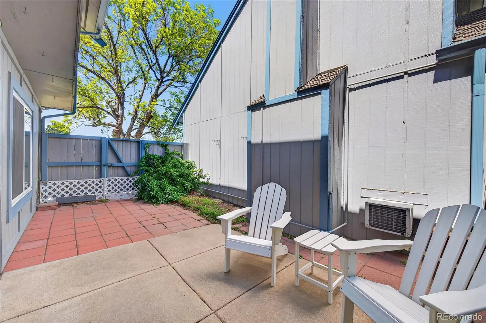 2419 S Worchester Court #A Aurora CO 80014 MLS #REC6245472 04162026174202 1600 22