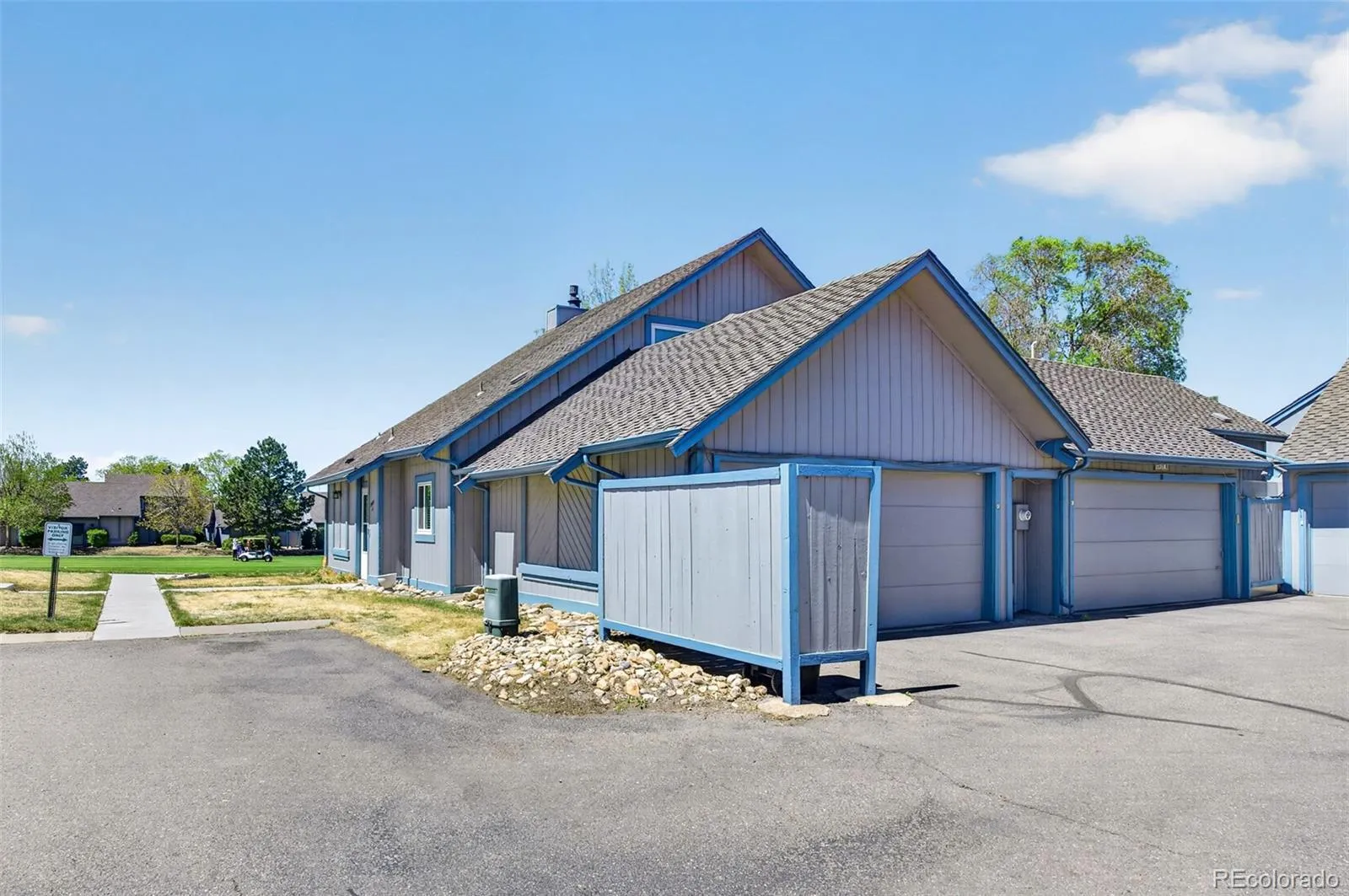 2419 S Worchester Court #A Aurora CO 80014 MLS #REC6245472 04162026174202 1600 29