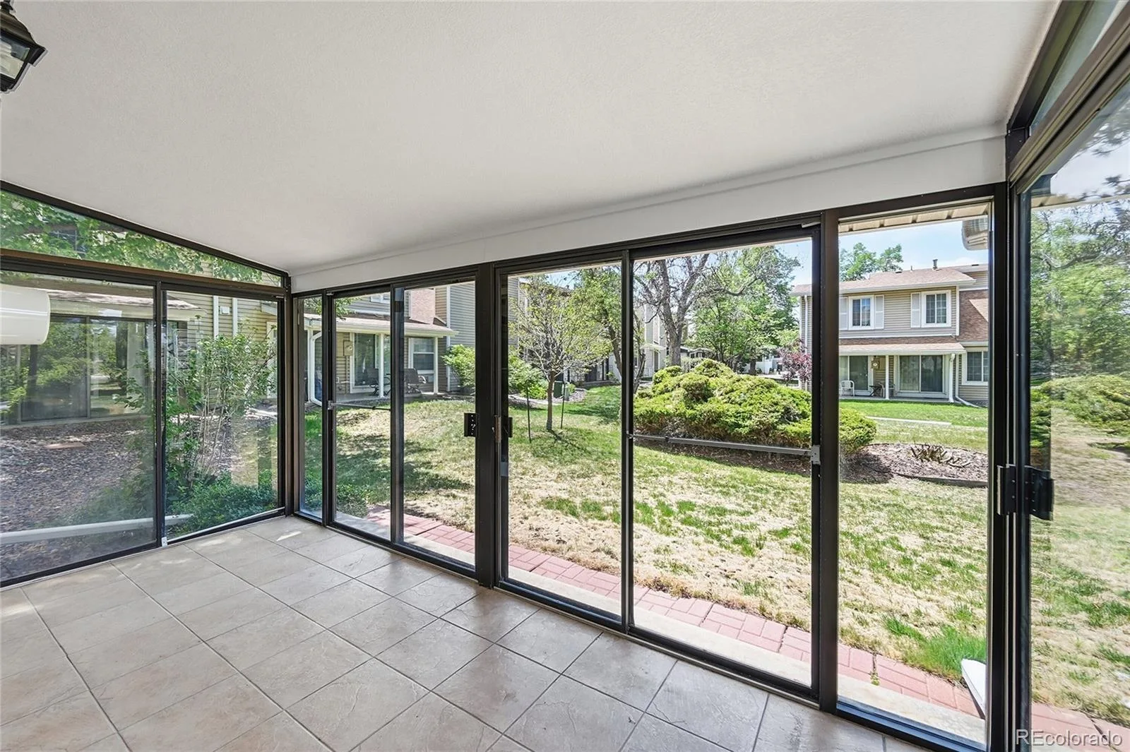 2770 S Heather Gardens Way Aurora CO 80014 | MLS #REC6245491 07302026170108 1600 11