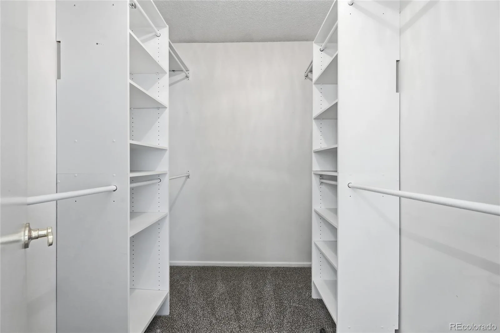 2770 S Heather Gardens Way Aurora CO 80014 | MLS #REC6245491 07302026170108 1600 20
