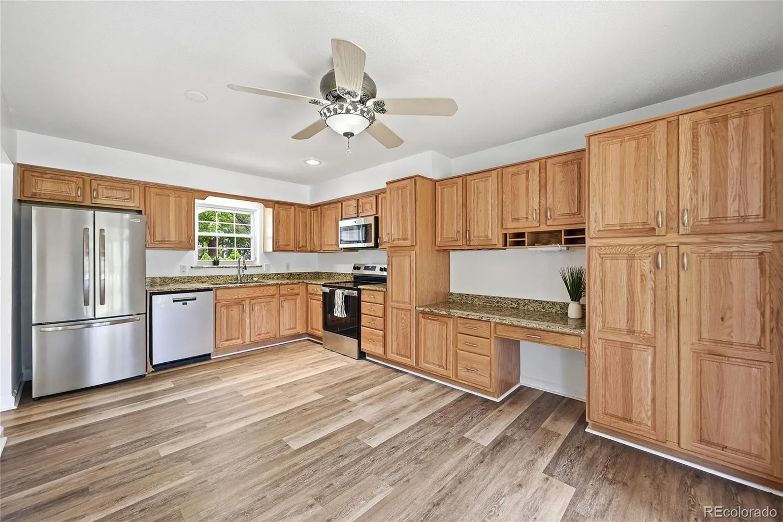 2770 S Heather Gardens Way Aurora CO 80014 | MLS #REC6245491 07302026170108 1600 3
