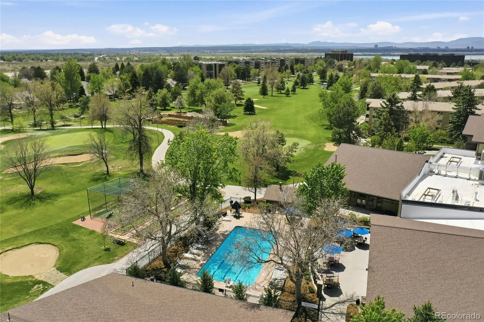 2770 S Heather Gardens Way Aurora CO 80014 | MLS #REC6245491 07302026170108 1600 35