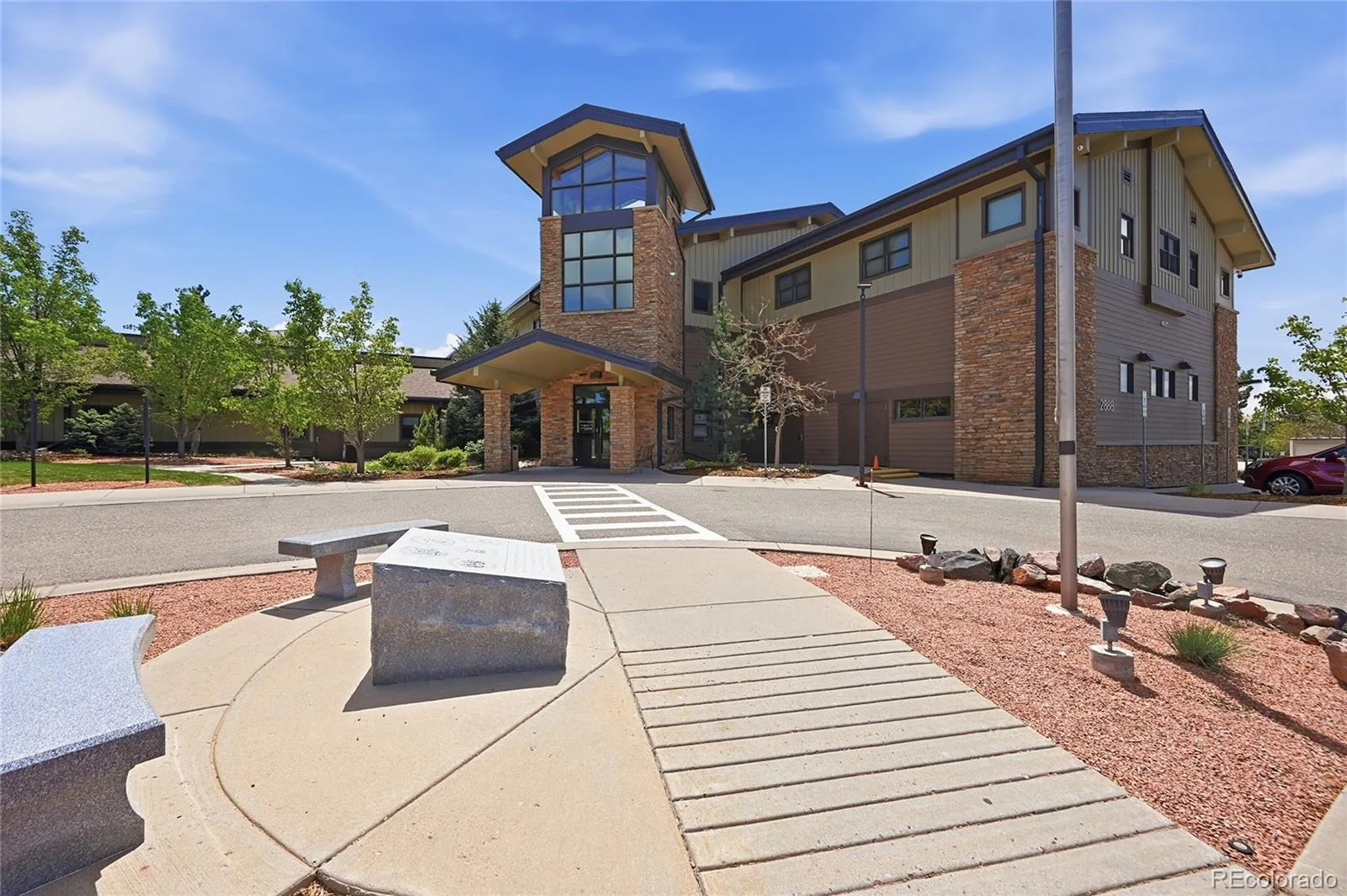 2770 S Heather Gardens Way Aurora CO 80014 | MLS #REC6245491 07302026170108 1600 36