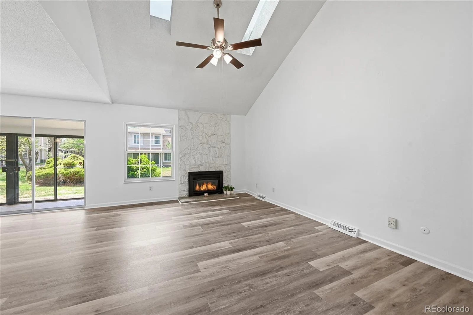 2770 S Heather Gardens Way Aurora CO 80014 | MLS #REC6245491 07302026170108 1600 6