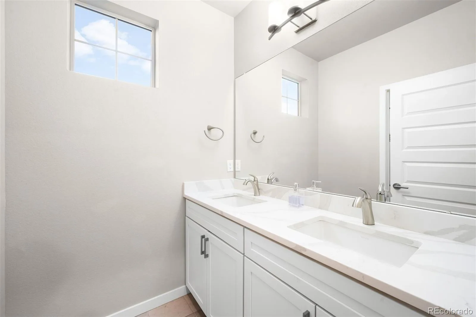 6671 S Lee Street Littleton CO 80127 | MLS #REC6246456 08252026174816 1600 21