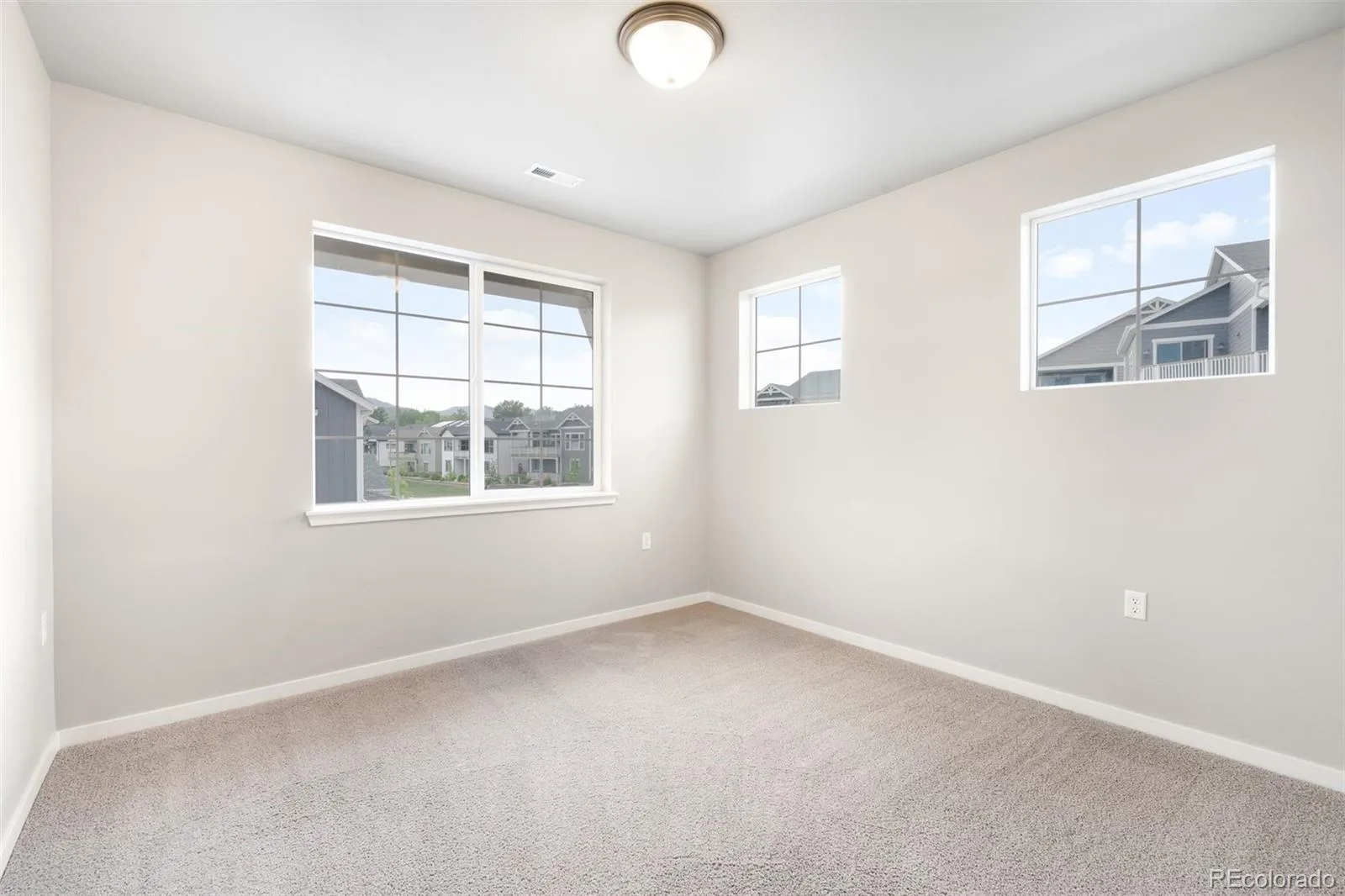 6671 S Lee Street Littleton CO 80127 | MLS #REC6246456 08252026174816 1600 22