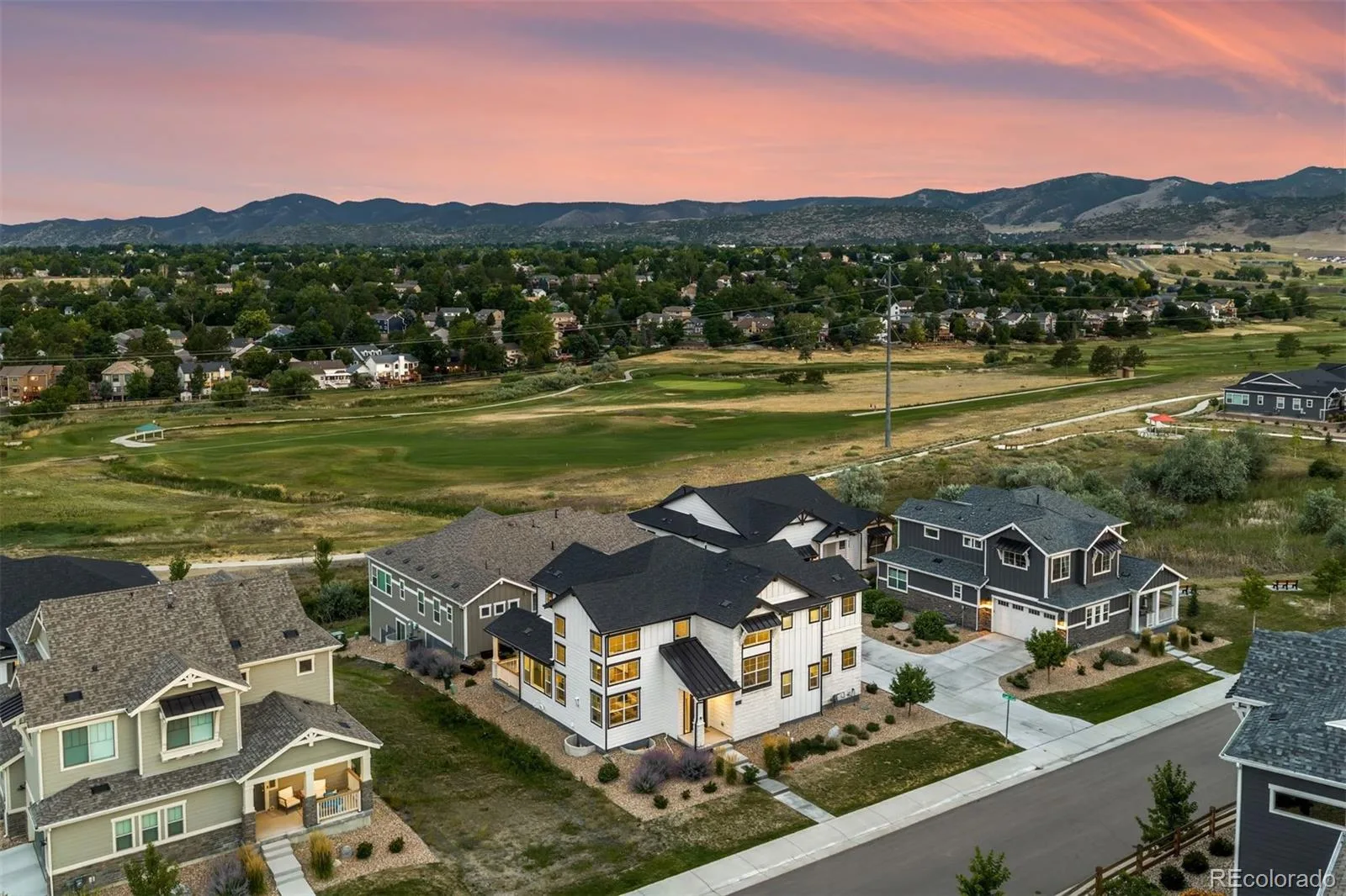 6671 S Lee Street Littleton CO 80127 | MLS #REC6246456 08252026174816 1600 35