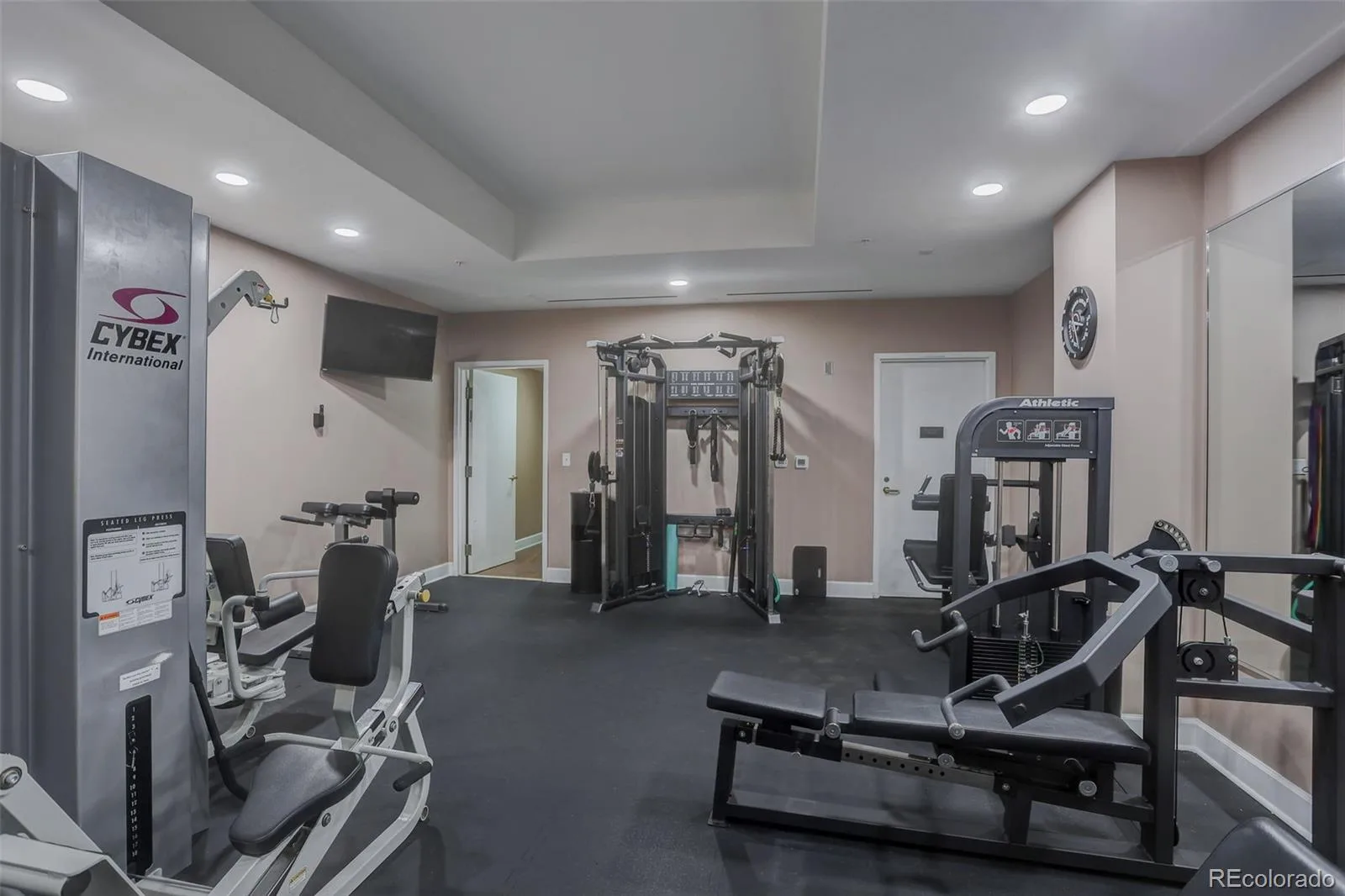 1827 N Grant Street #403 Denver CO 80203 MLS #REC6247421 07232026202433 1600 37