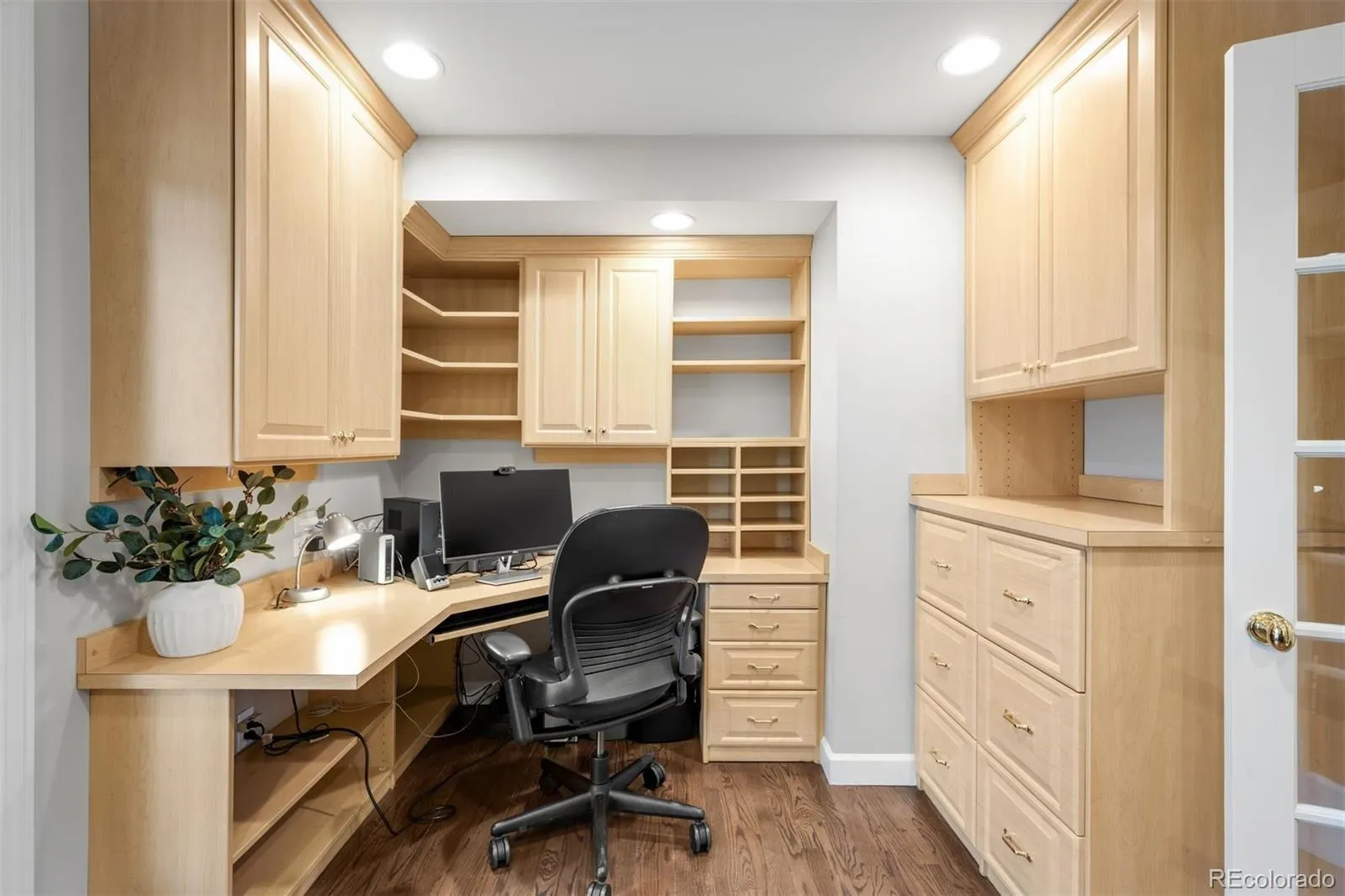 04082026130632 1600 18