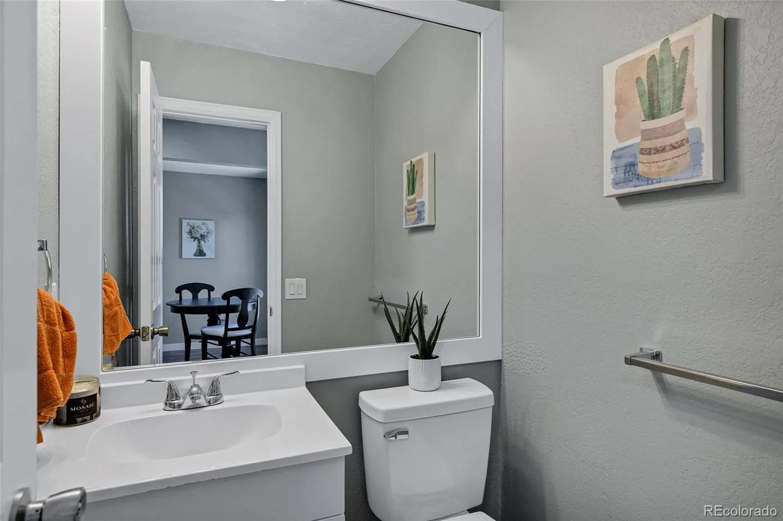 19706 Applewood Court Parker CO 80138 | MLS #REC6249684 08082026005814 1600 5