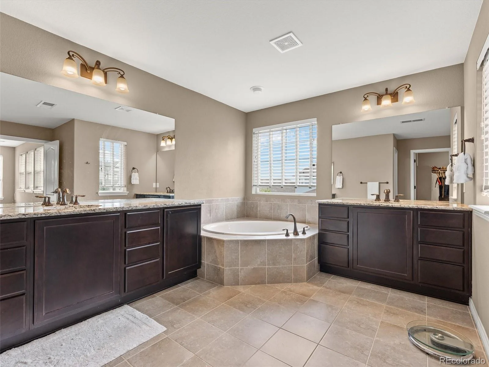 3919 Desert Ridge Circle Castle Rock CO 80108 | MLS #REC6251122 07152026081208 1600 14