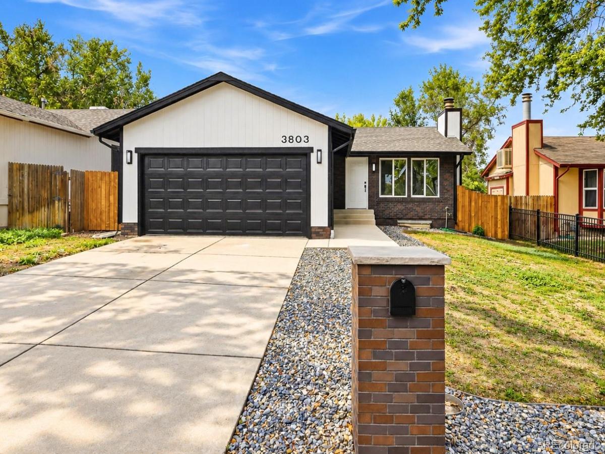 3803 S Ouray Way Aurora CO 80013 | MLS #REC6251228 MLS #REC6251228 image #0