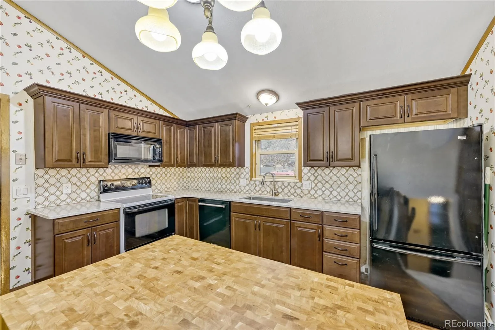 3354 S Kendall Street Denver CO 80227 MLS #REC6254380 07102026022224 1600 9