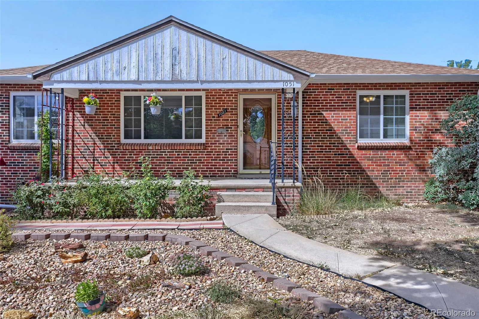 1051 Macon Street Aurora CO 80010 | MLS #REC6258627 09222026120432 1600 1