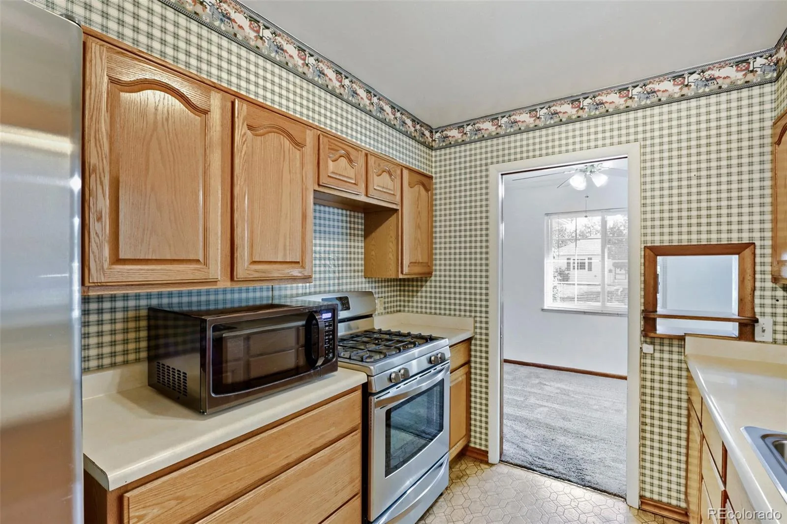 1051 Macon Street Aurora CO 80010 | MLS #REC6258627 09222026120432 1600 13