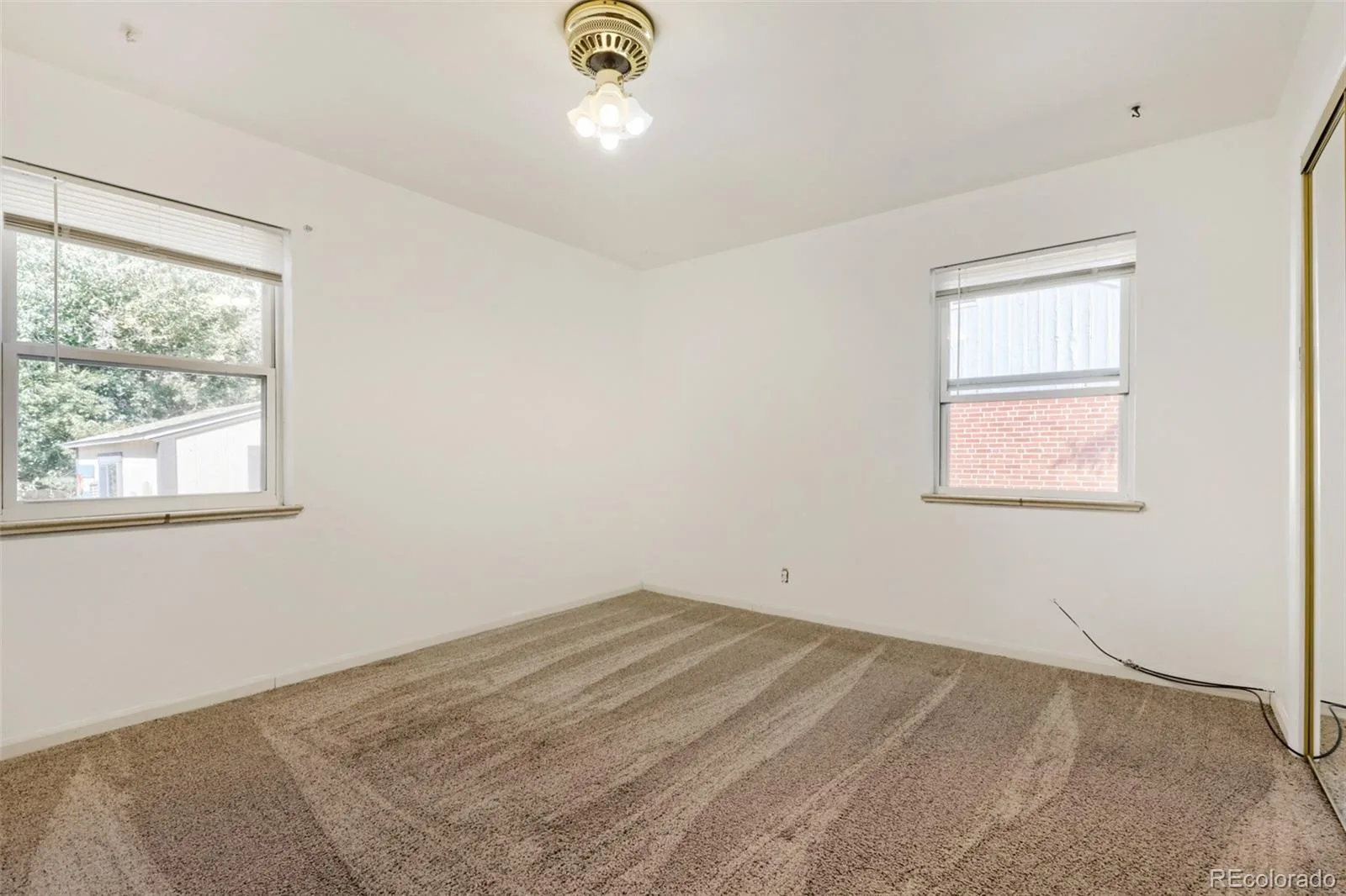 1051 Macon Street Aurora CO 80010 | MLS #REC6258627 09222026120432 1600 22