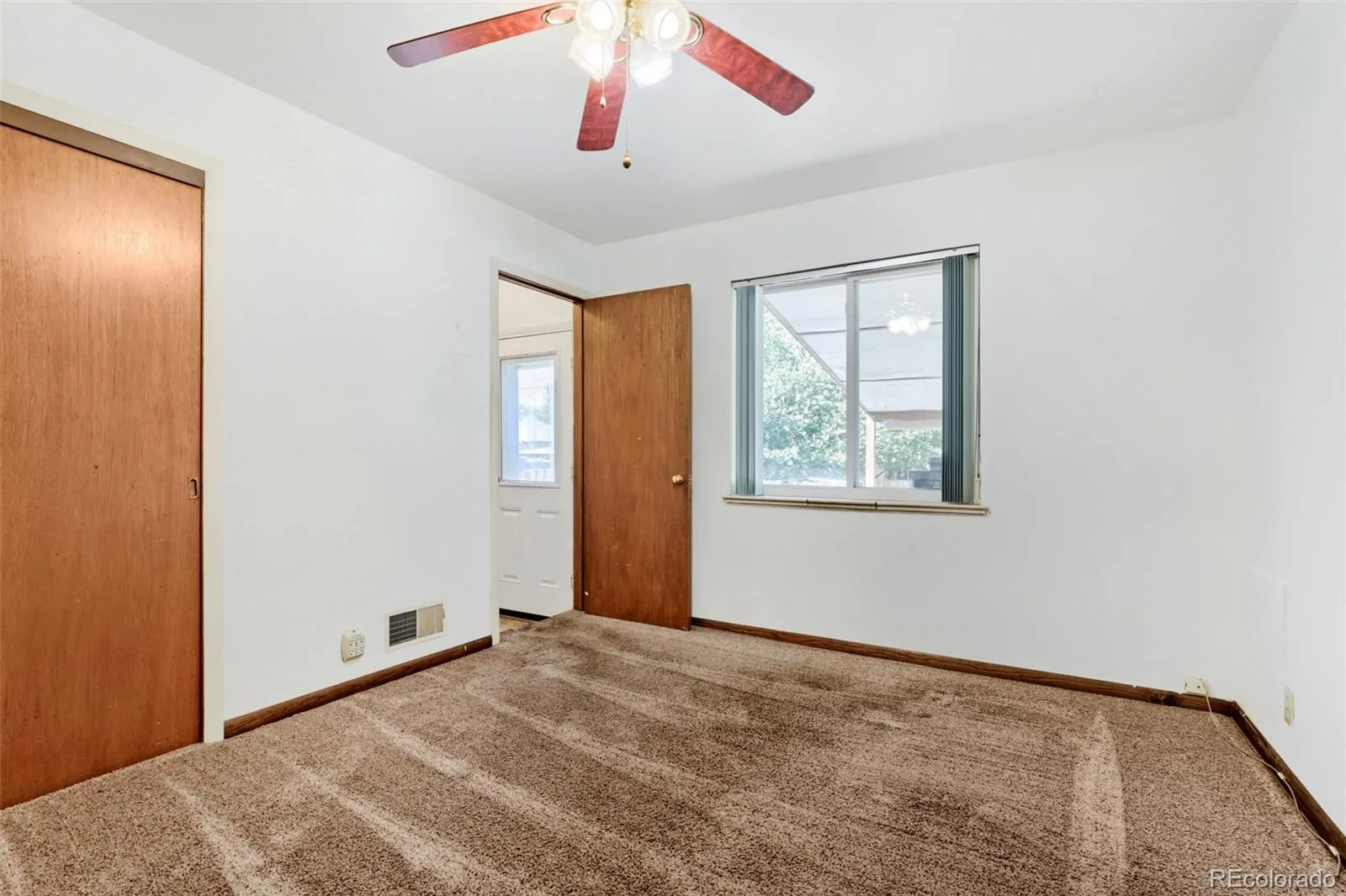 1051 Macon Street Aurora CO 80010 | MLS #REC6258627 09222026120432 1600 23