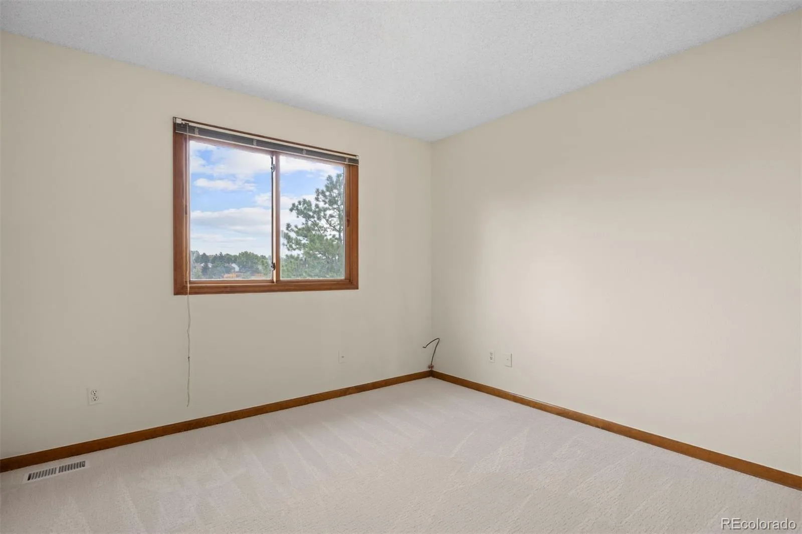 3254 S Espana Circle Aurora CO 80013 | MLS #REC6258887 08142026155428 1600 31