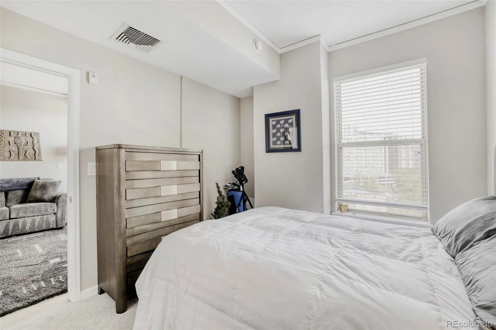 04232026230659 1600 16