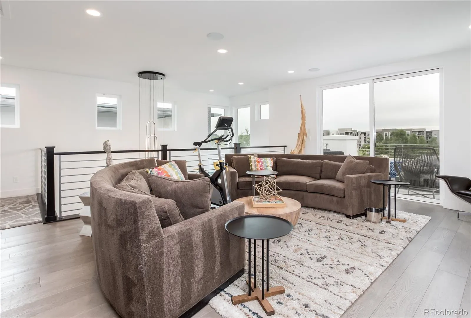 03302026222733 1600 33