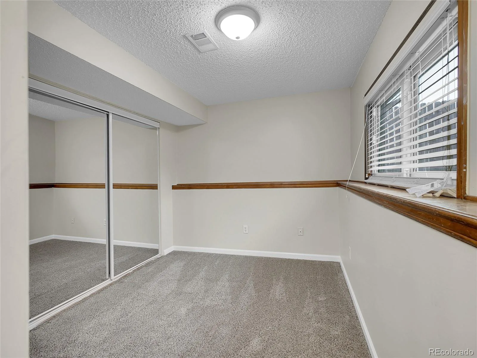19166 E Oberlin Drive Aurora CO 80013 | MLS #REC6263916 06092026020406 1600 10