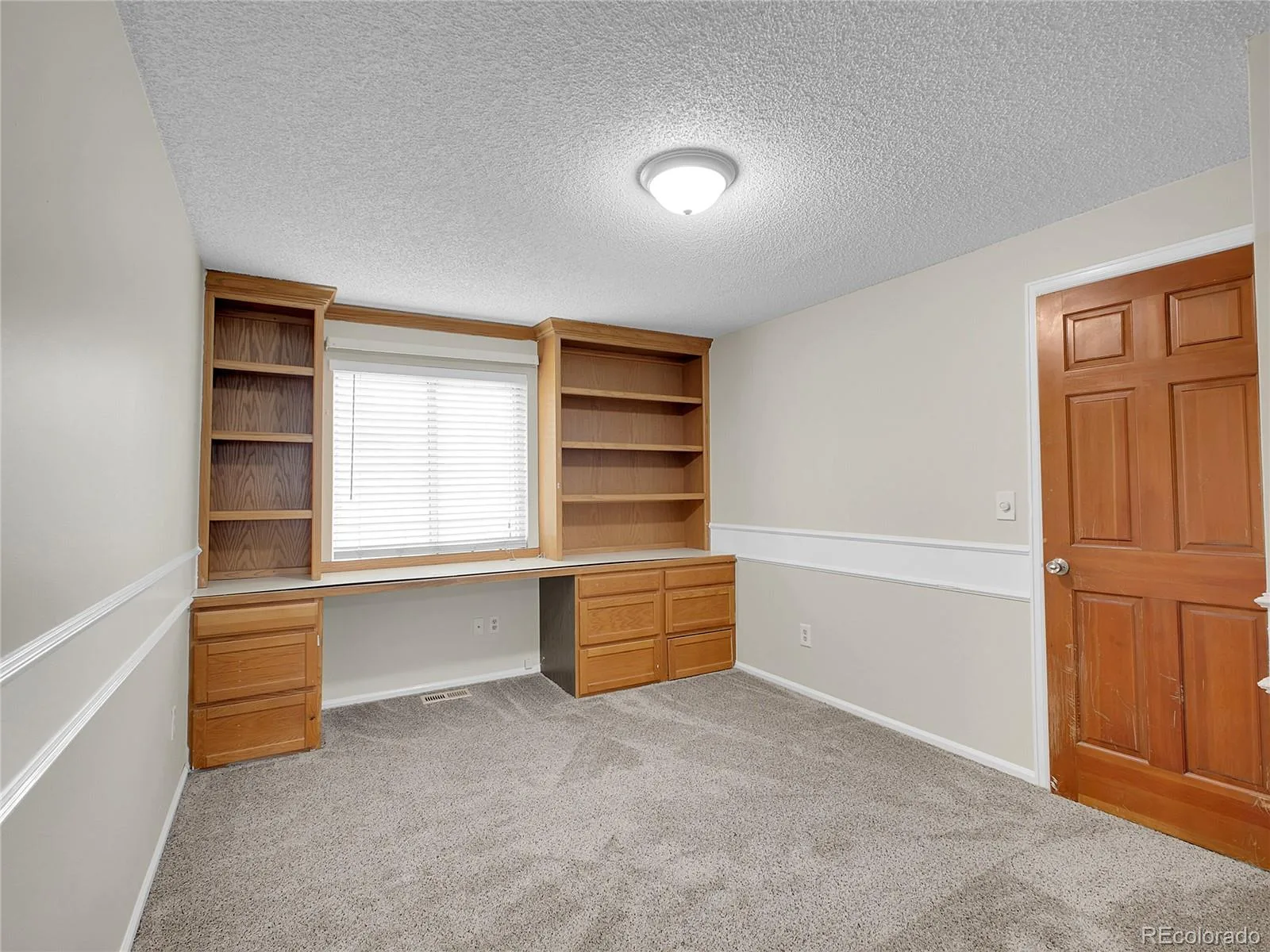 19166 E Oberlin Drive Aurora CO 80013 | MLS #REC6263916 06092026020406 1600 8