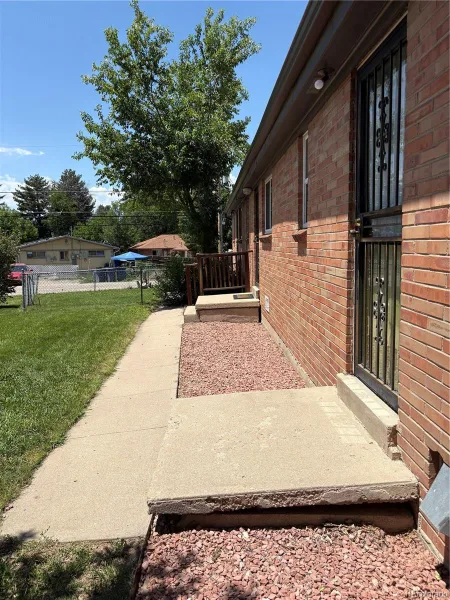 1129 Dallas Street Aurora CO 80010 | MLS #REC6264875 07282026152913 800 36