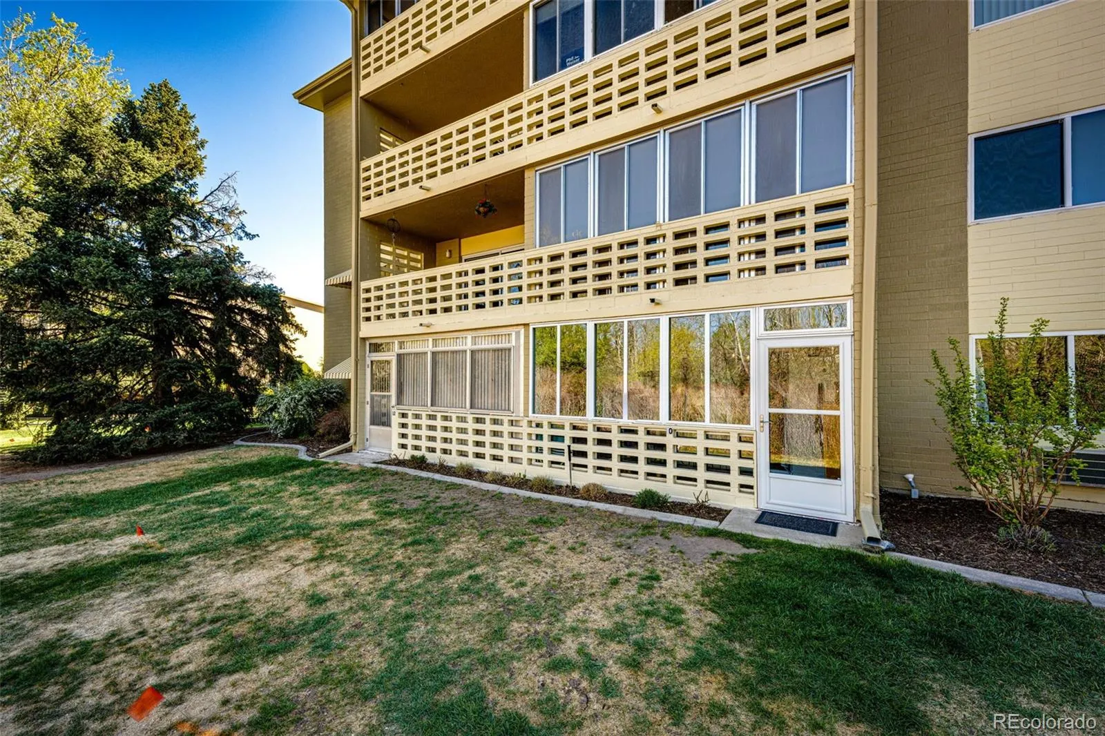 635 S Alton Way #10A Denver CO 80247 MLS #REC6265066 04162026234134 1600 18