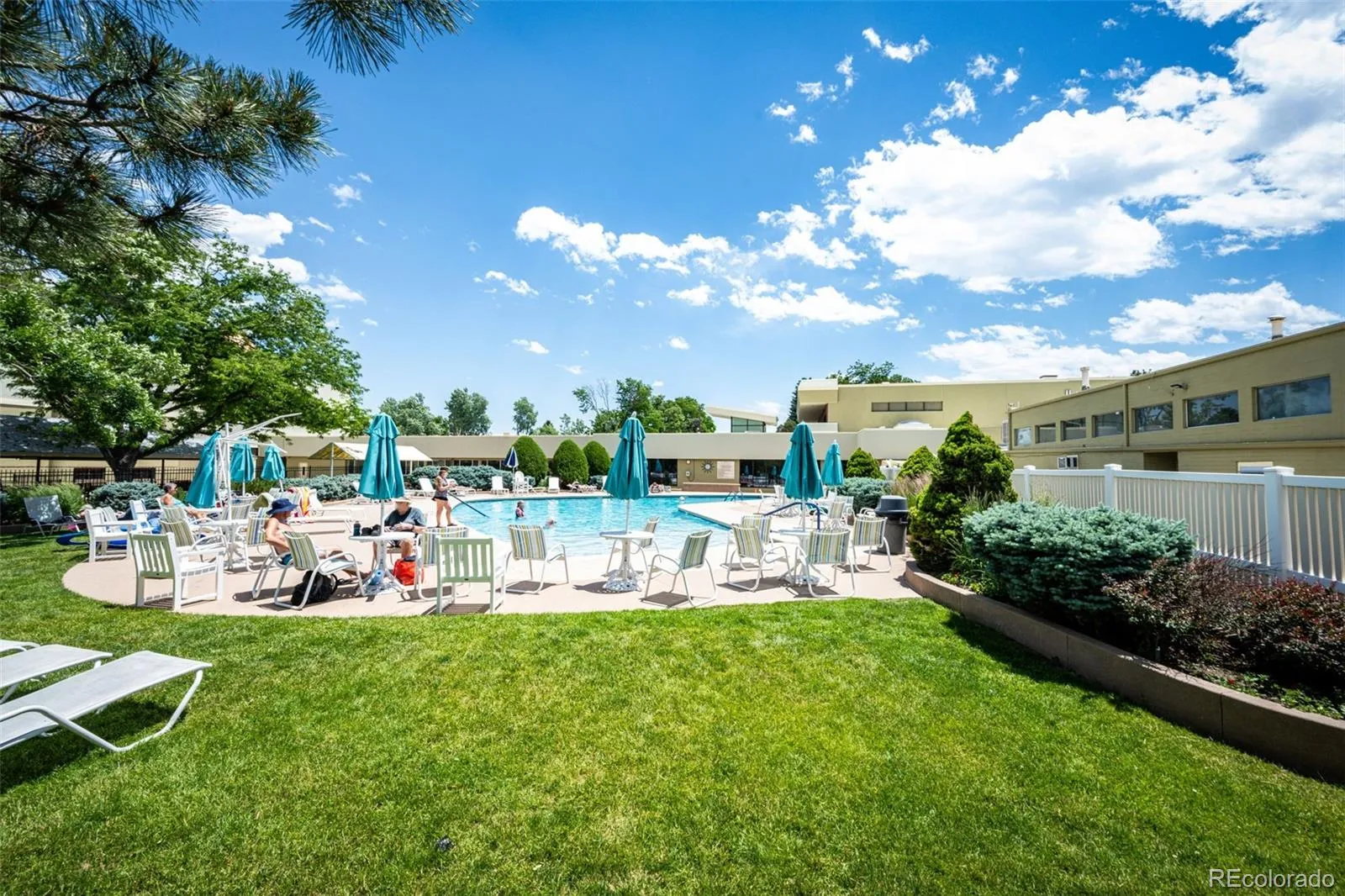 635 S Alton Way #10A Denver CO 80247 MLS #REC6265066 04162026234134 1600 34