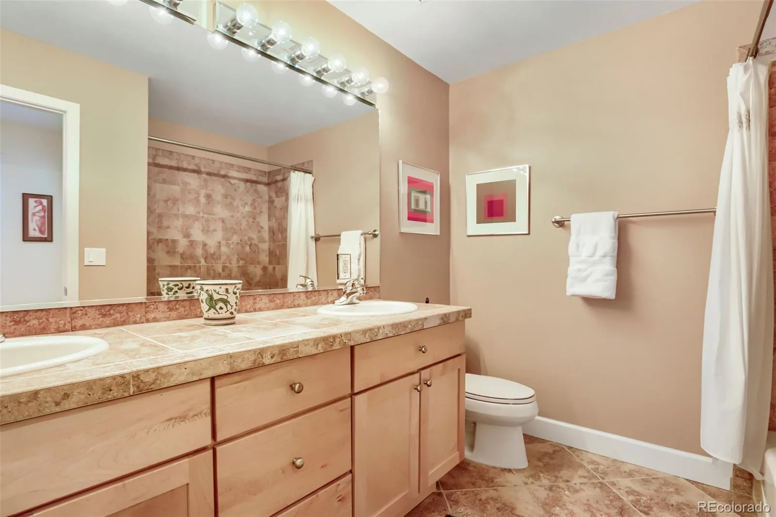 530 Syracuse Street Denver CO 80230 | MLS #REC6267343 08142026163457 1600 32