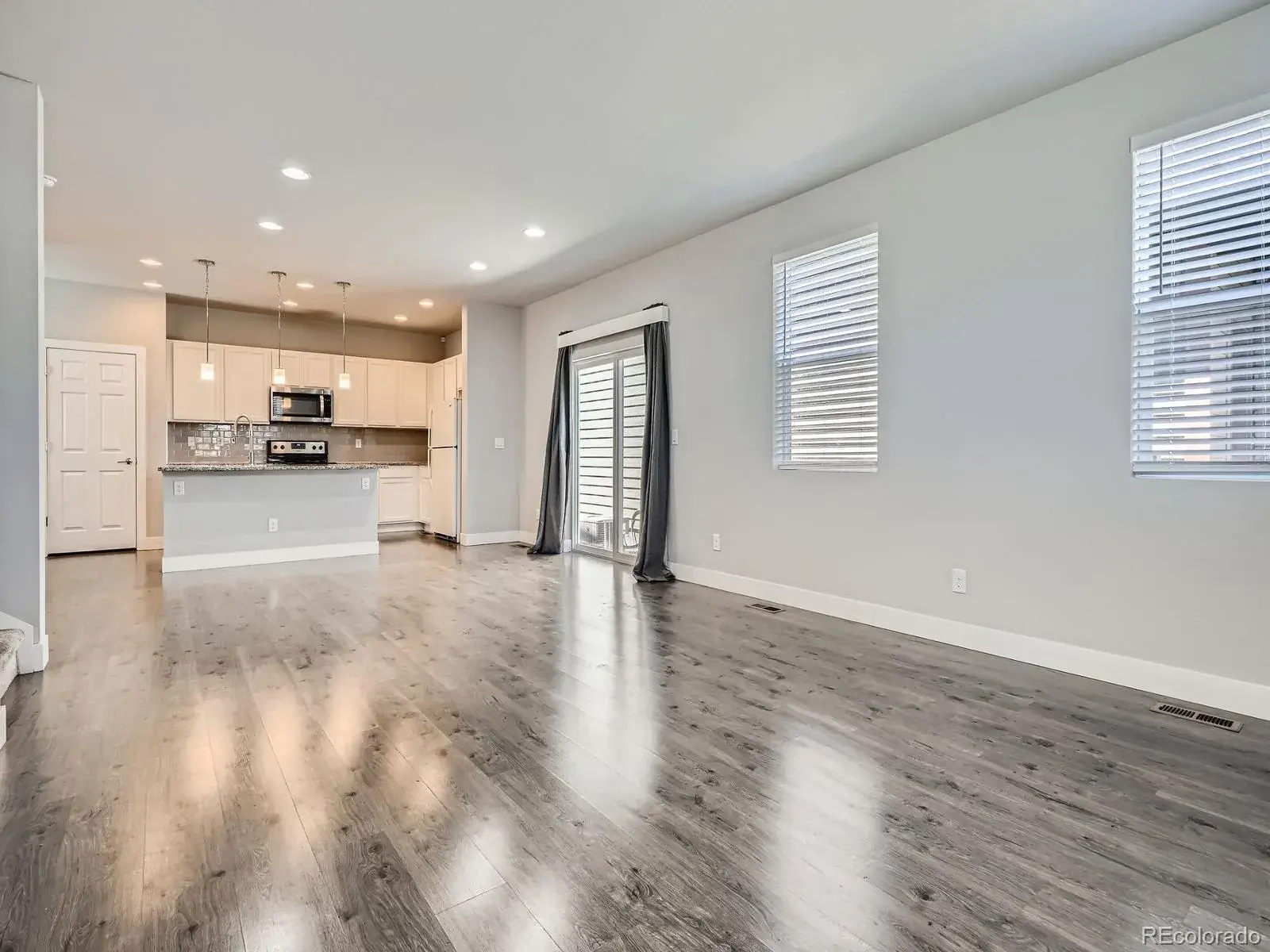 12252025003250 1600 4