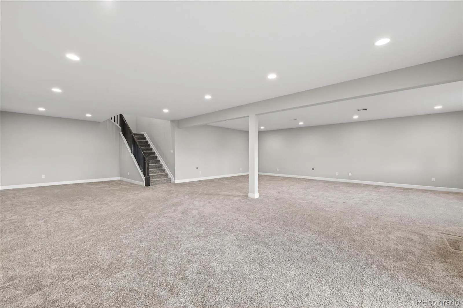 6650 Mentha Drive Castle Rock CO 80108 MLS #REC6268344 05142026171507 1600 30