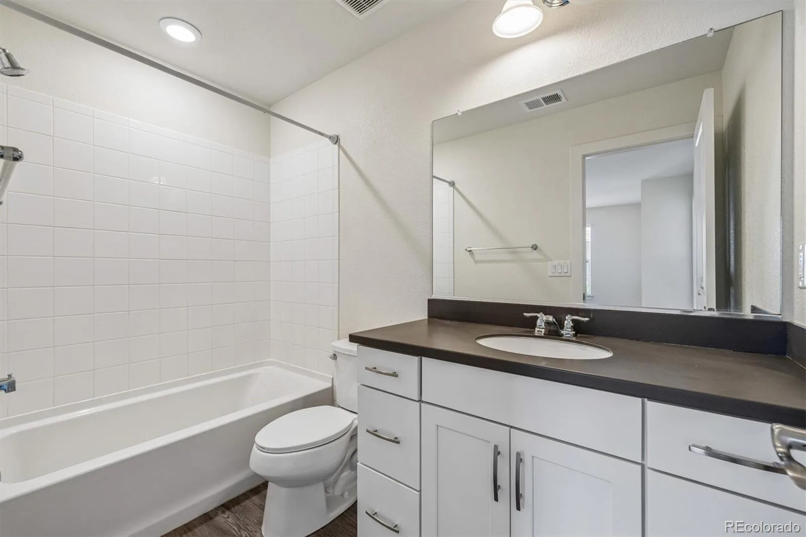 7608 S Zante Court Aurora CO 80016 | MLS #REC6269430 06202026055001 1600 18