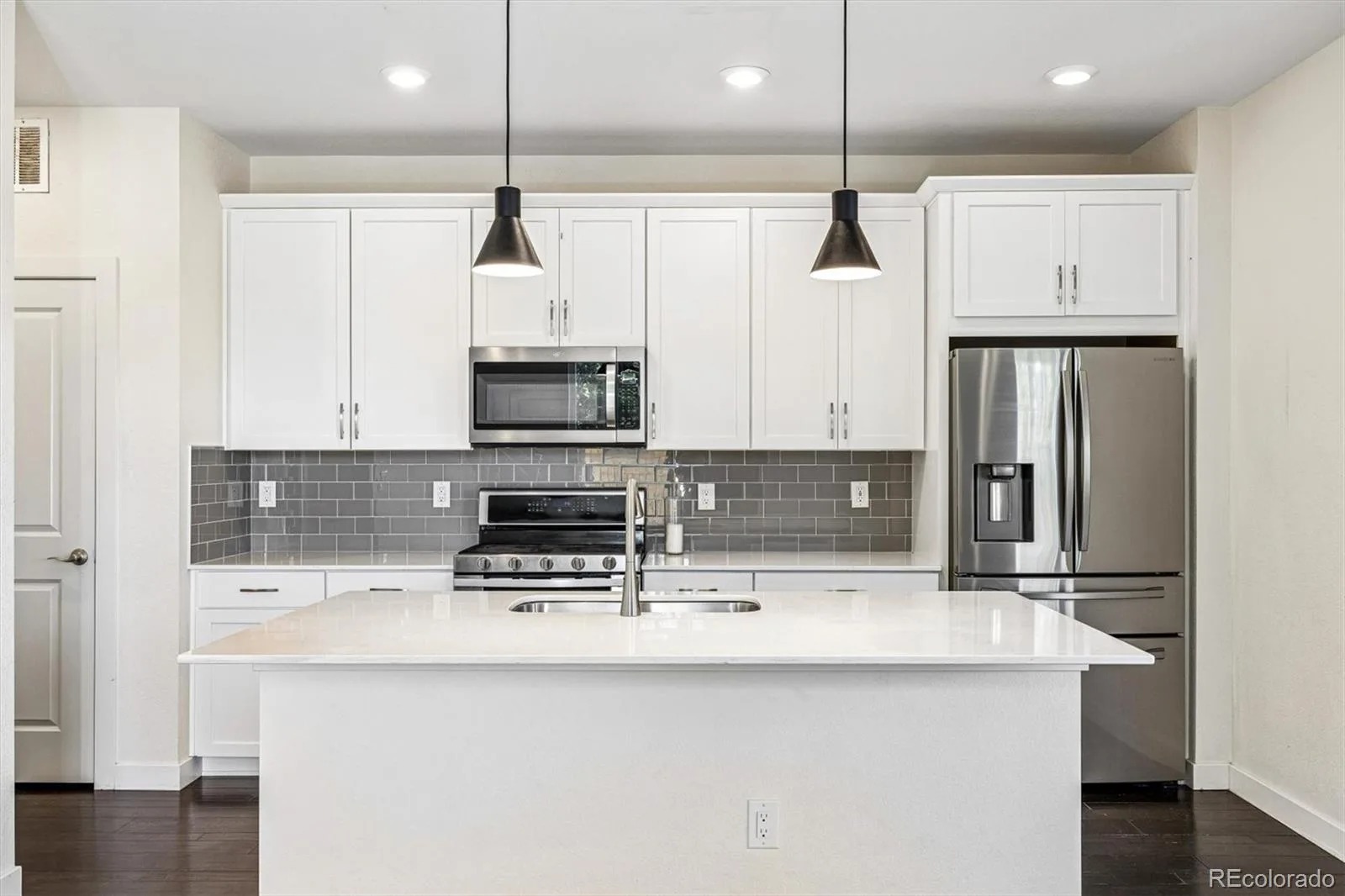 7608 S Zante Court Aurora CO 80016 | MLS #REC6269430 06202026055001 1600 2