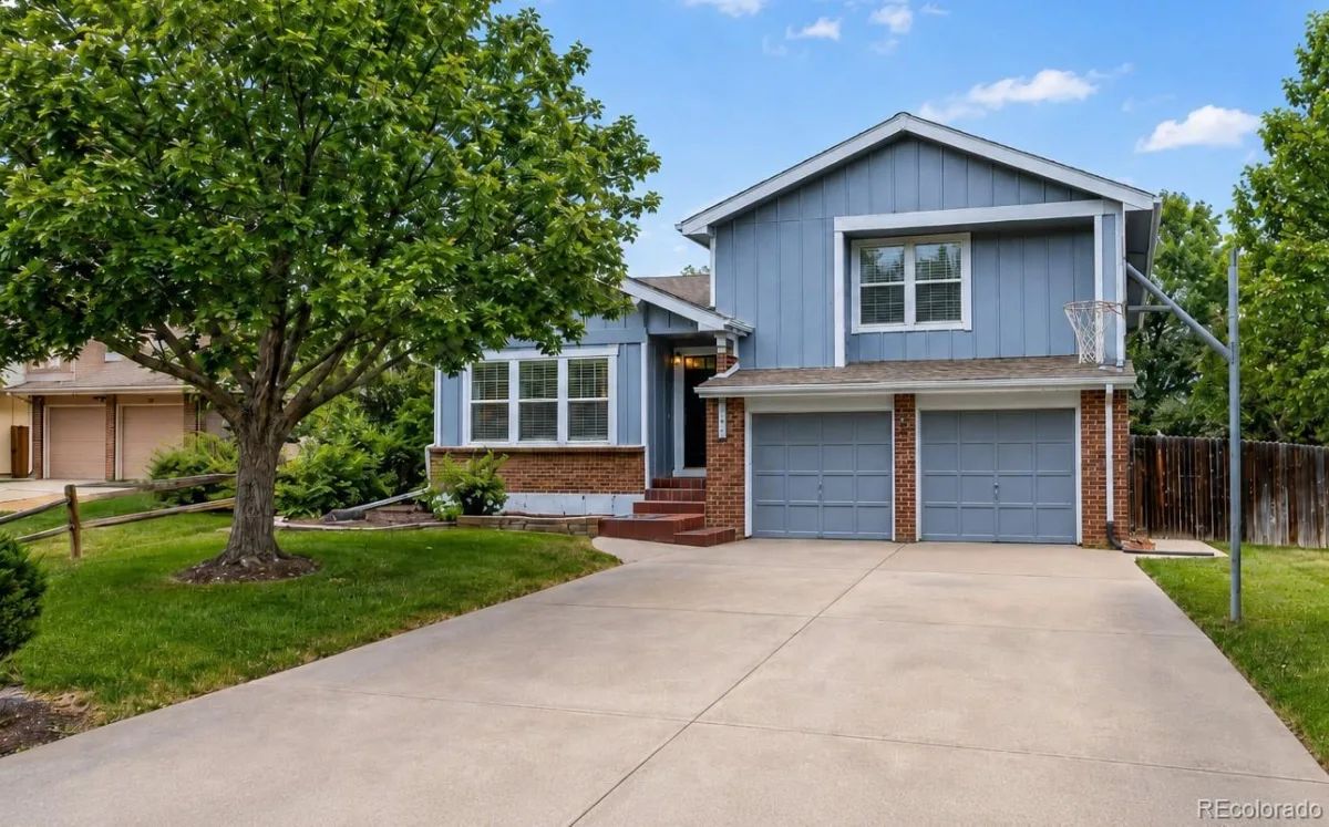 8162 Dudley Circle Arvada CO 80005 | MLS #REC6274342 08232026185452 1200 3