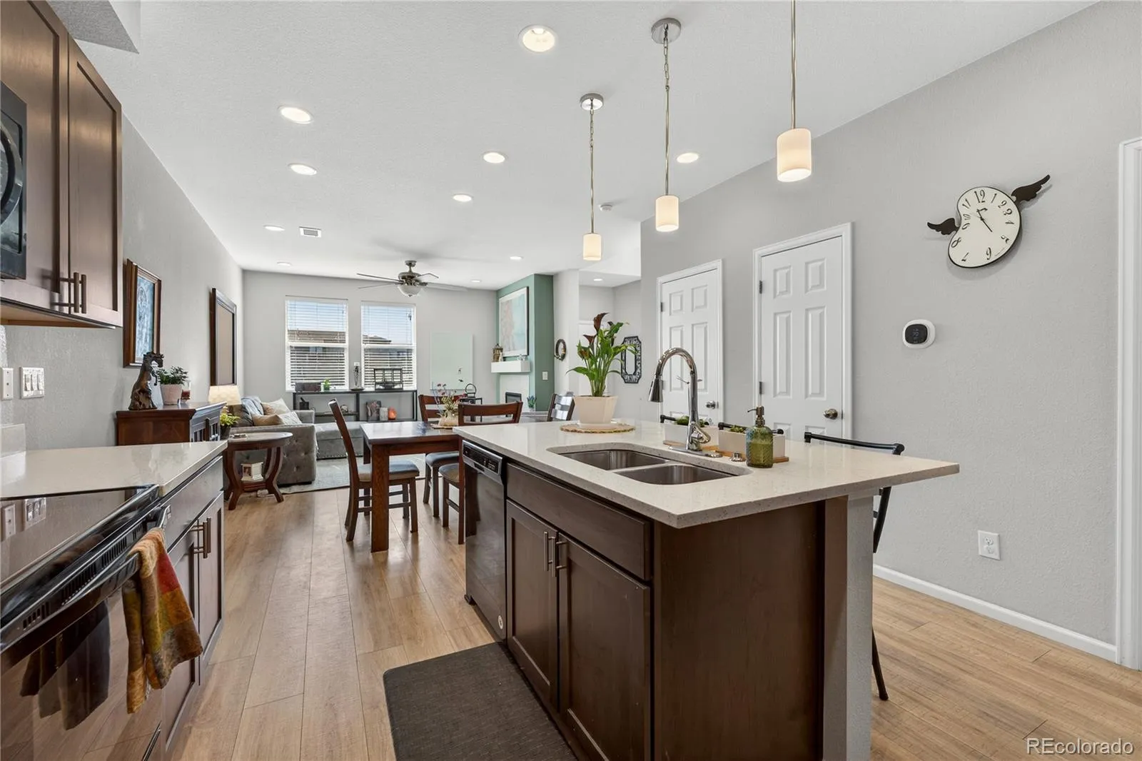16025 E Elk Place Denver CO 80239 | MLS #REC6275023 04222026205104 1600 11