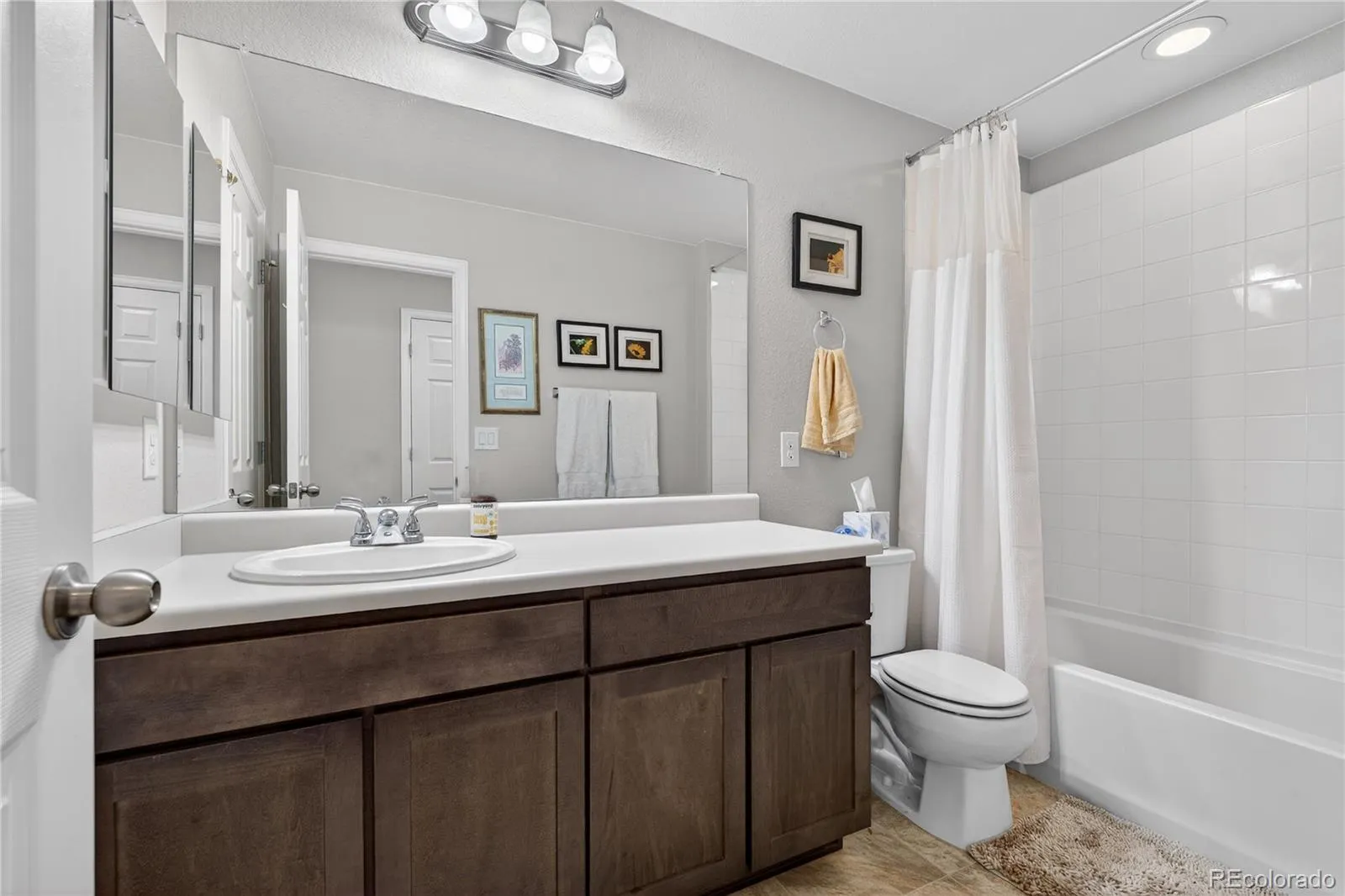 16025 E Elk Place Denver CO 80239 | MLS #REC6275023 04222026205104 1600 19